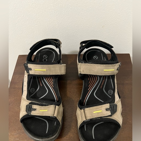 Ecco Men's Black and Tan Sandals - Picture 1 of 14